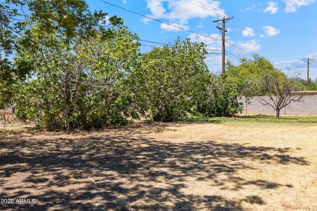 5704 N 11TH Avenue -, Phoenix, AZ 85013
