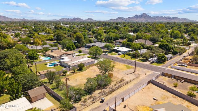 5704 N 11TH Avenue -, Phoenix, AZ 85013
