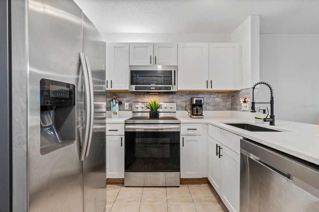 Image 14 of property listing at 1638 WINDSOR OAK COURT, Kissimmee, FL 34744