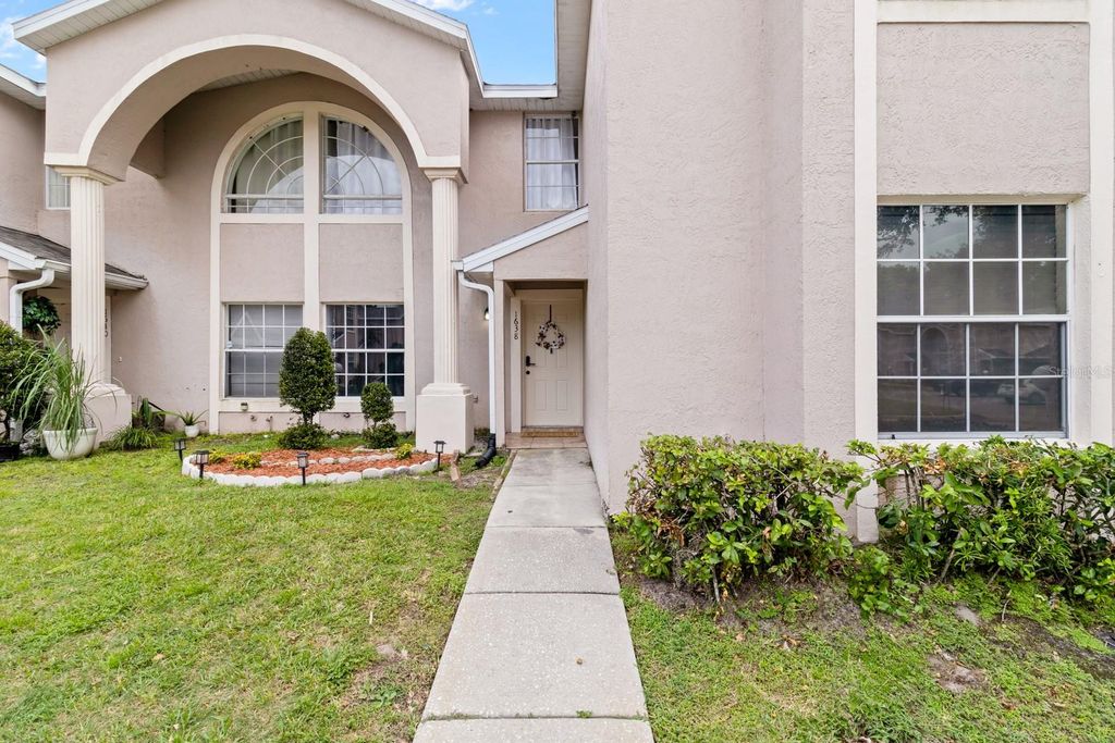 Image 6 of property listing at 1638 WINDSOR OAK COURT, Kissimmee, FL 34744
