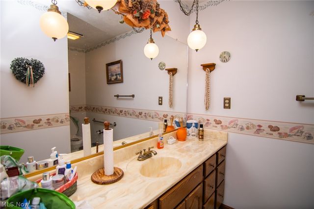 61173 Crozier Ridge Road, Bellaire, OH 43906