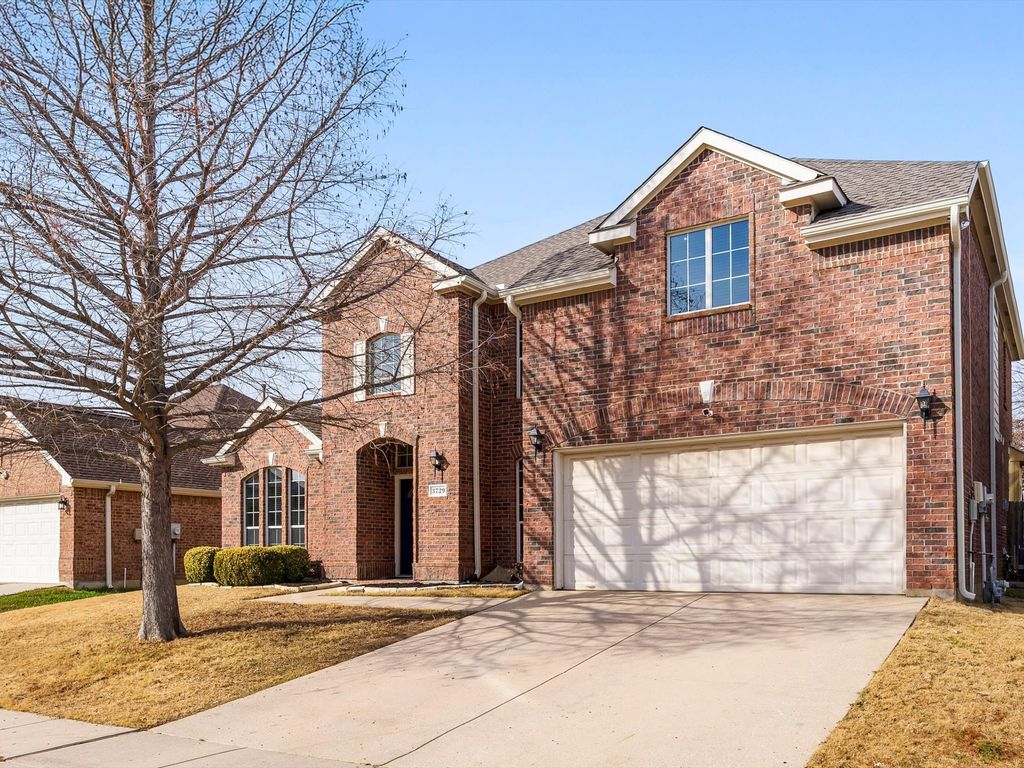 3729 Glassenberry Street, Fort Worth, TX 76244
