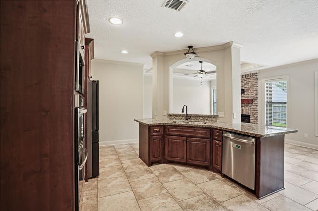 536 Stephen F Austin Drive, Conroe, TX 77302