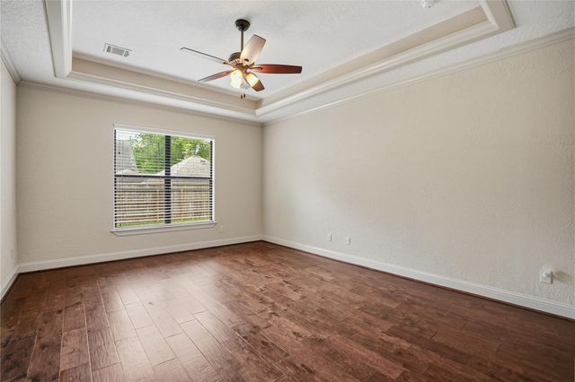 536 Stephen F Austin Drive, Conroe, TX 77302