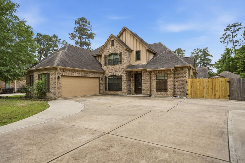 536 Stephen F Austin Drive, Conroe, TX 77302