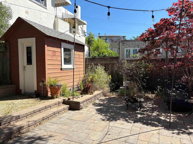 1024 Elsinore Ave, Oakland, CA 94602