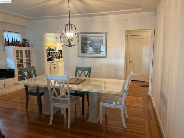 1024 Elsinore Ave, Oakland, CA 94602