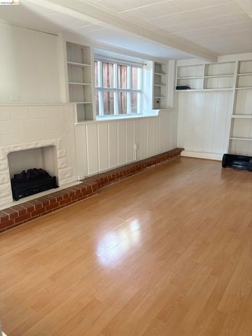 1024 Elsinore Ave, Oakland, CA 94602