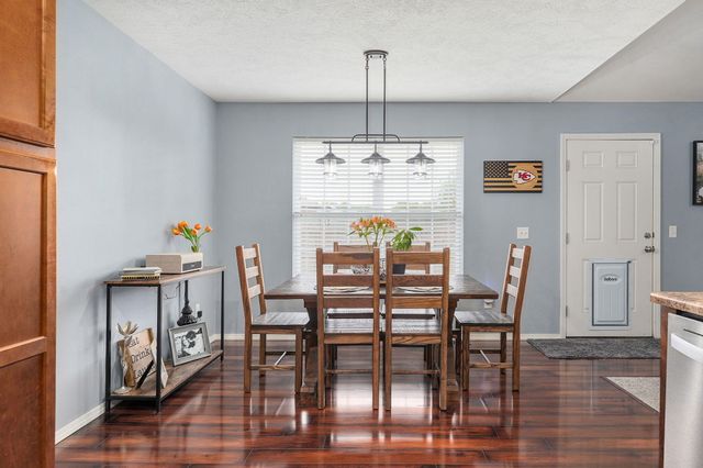 1071 S Tanner Drive, Springfield, MO 65802