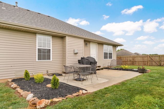 1071 S Tanner Drive, Springfield, MO 65802