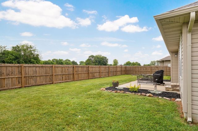 1071 S Tanner Drive, Springfield, MO 65802