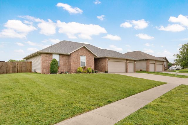 1071 S Tanner Drive, Springfield, MO 65802
