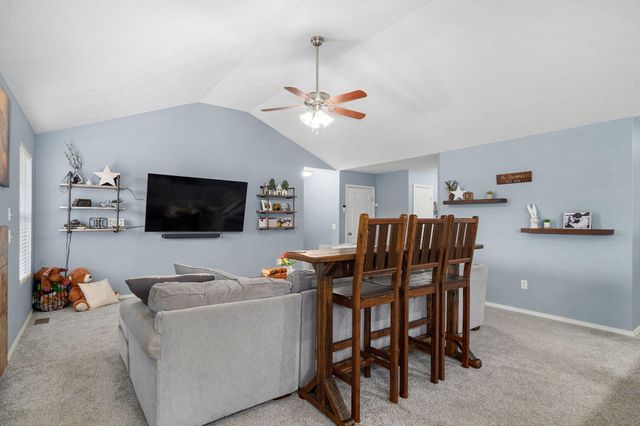 1071 S Tanner Drive, Springfield, MO 65802