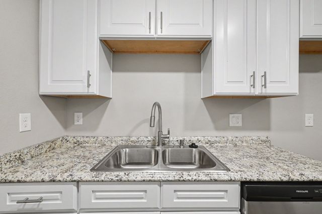 3001 Harvard Street N, Irving, TX 75062