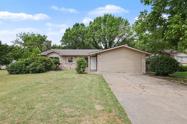 3001 Harvard Street N, Irving, TX 75062
