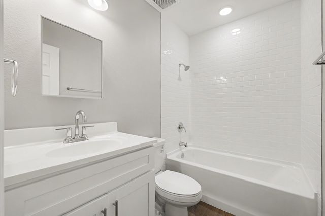 3001 Harvard Street N, Irving, TX 75062
