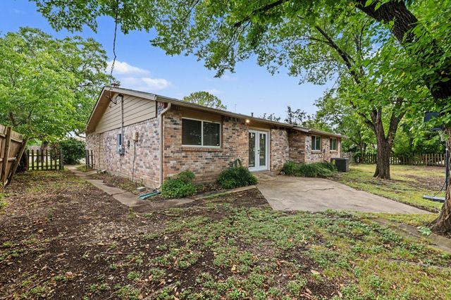 3001 Harvard Street N, Irving, TX 75062