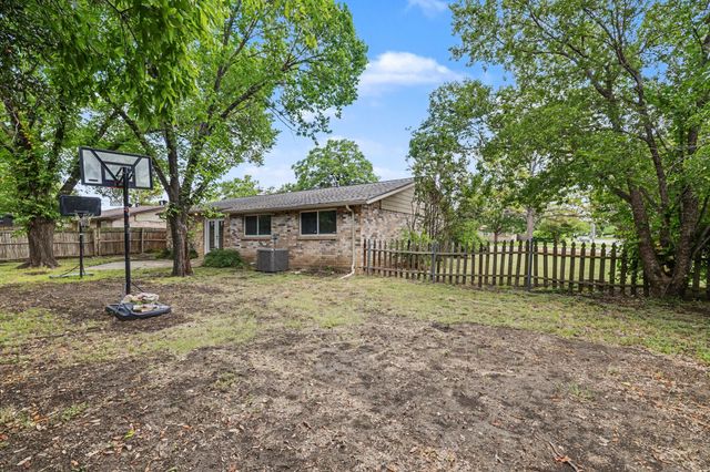 3001 Harvard Street N, Irving, TX 75062