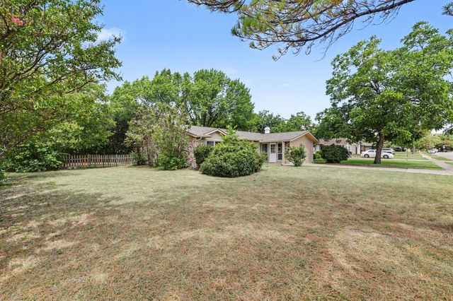 3001 Harvard Street N, Irving, TX 75062