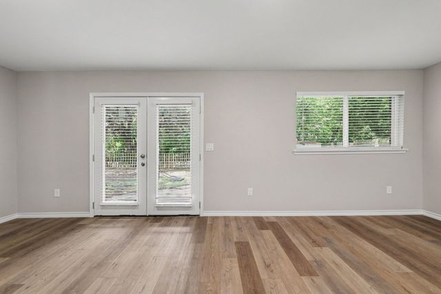 3001 Harvard Street N, Irving, TX 75062