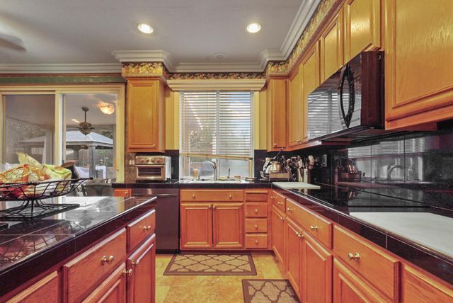 482 Quail Run Cir, Tracy, CA 95377