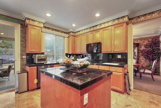 482 Quail Run Cir, Tracy, CA 95377