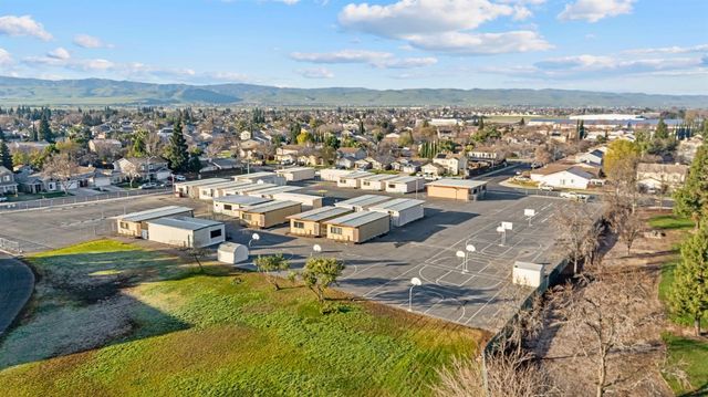 482 Quail Run Cir, Tracy, CA 95377