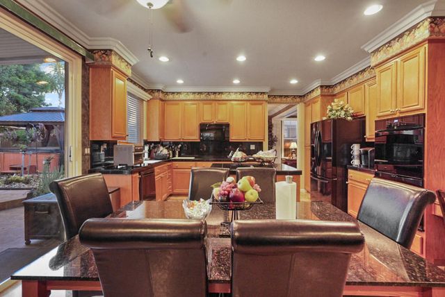 482 Quail Run Cir, Tracy, CA 95377