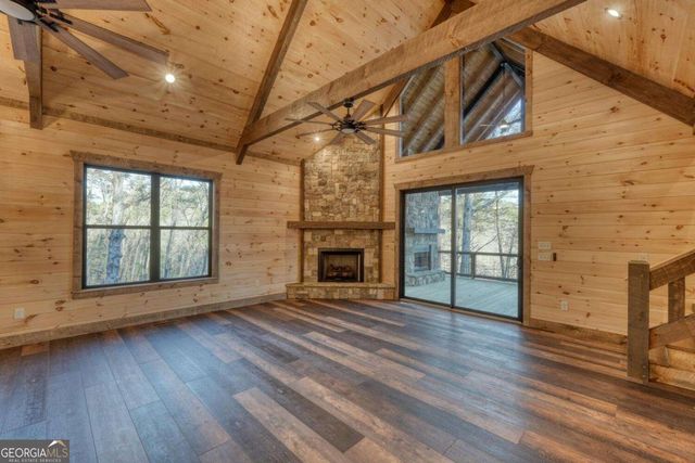 250 Wolf Creek Circle, Mineral Bluff, GA 30559