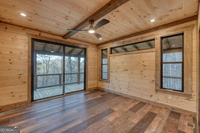 250 Wolf Creek Circle, Mineral Bluff, GA 30559