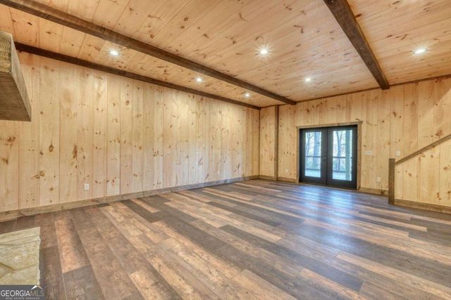 250 Wolf Creek Circle, Mineral Bluff, GA 30559