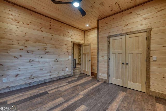 250 Wolf Creek Circle, Mineral Bluff, GA 30559