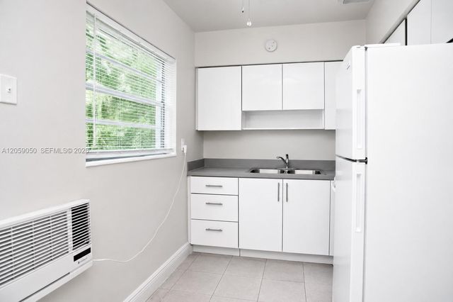 2206 Fillmore Street 8, Hollywood, FL 33020