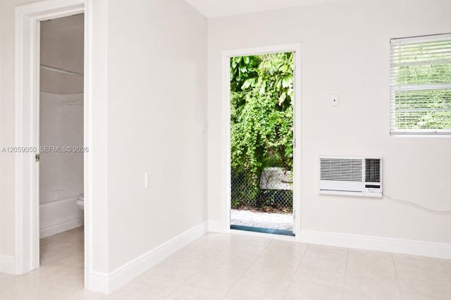 2206 Fillmore Street 8, Hollywood, FL 33020