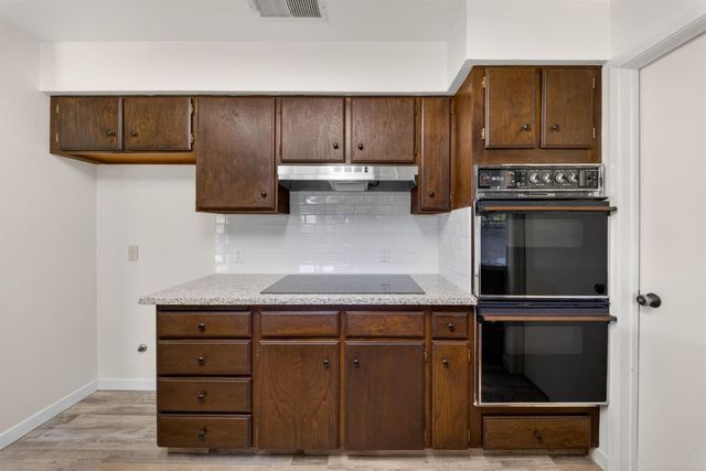 83 2nd Street, Clovis, CA 93612