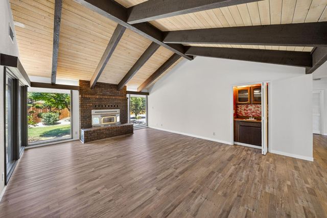83 2nd Street, Clovis, CA 93612