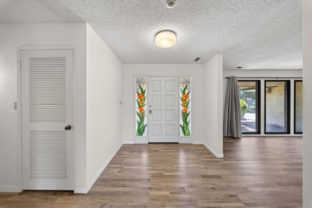 83 2nd Street, Clovis, CA 93612