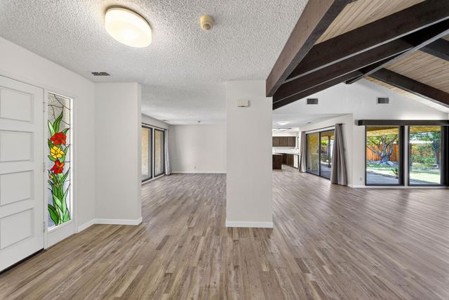 83 2nd Street, Clovis, CA 93612