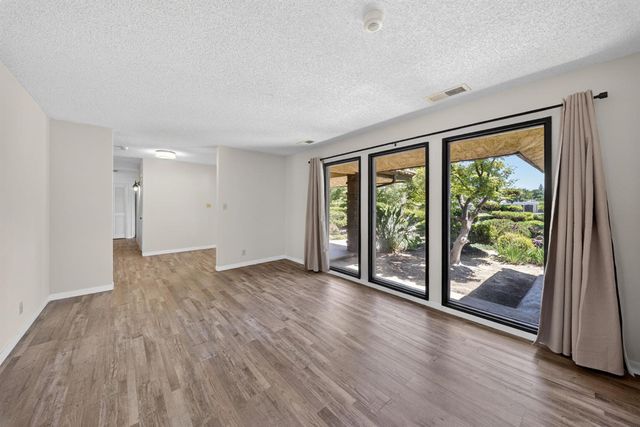 83 2nd Street, Clovis, CA 93612