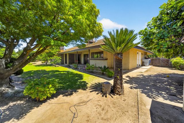 83 2nd Street, Clovis, CA 93612