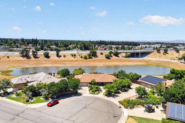 83 2nd Street, Clovis, CA 93612