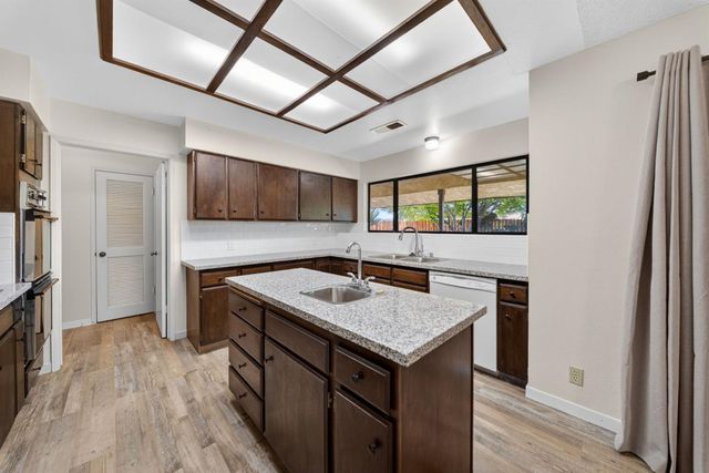 83 2nd Street, Clovis, CA 93612