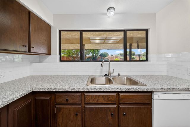 83 2nd Street, Clovis, CA 93612