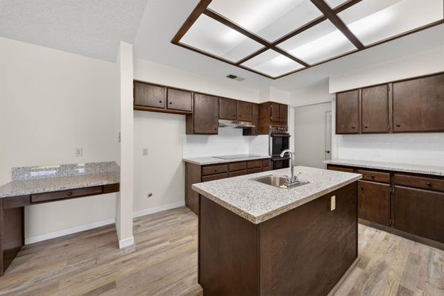 83 2nd Street, Clovis, CA 93612
