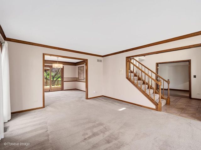 2S517 Danbury Drive, Glen Ellyn, IL 60137