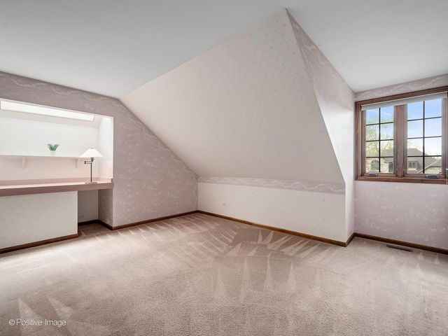 2S517 Danbury Drive, Glen Ellyn, IL 60137
