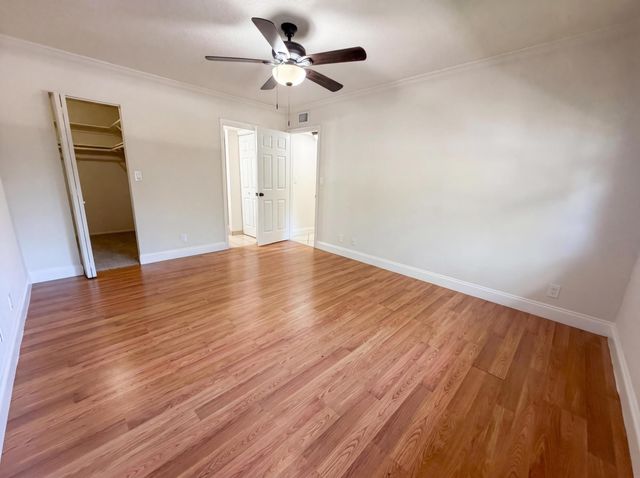 2737 S Oakland Forest Drive 202, Oakland Park, FL 33309