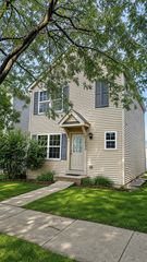 2053 Grayhawk Drive, Aurora, IL 60503
