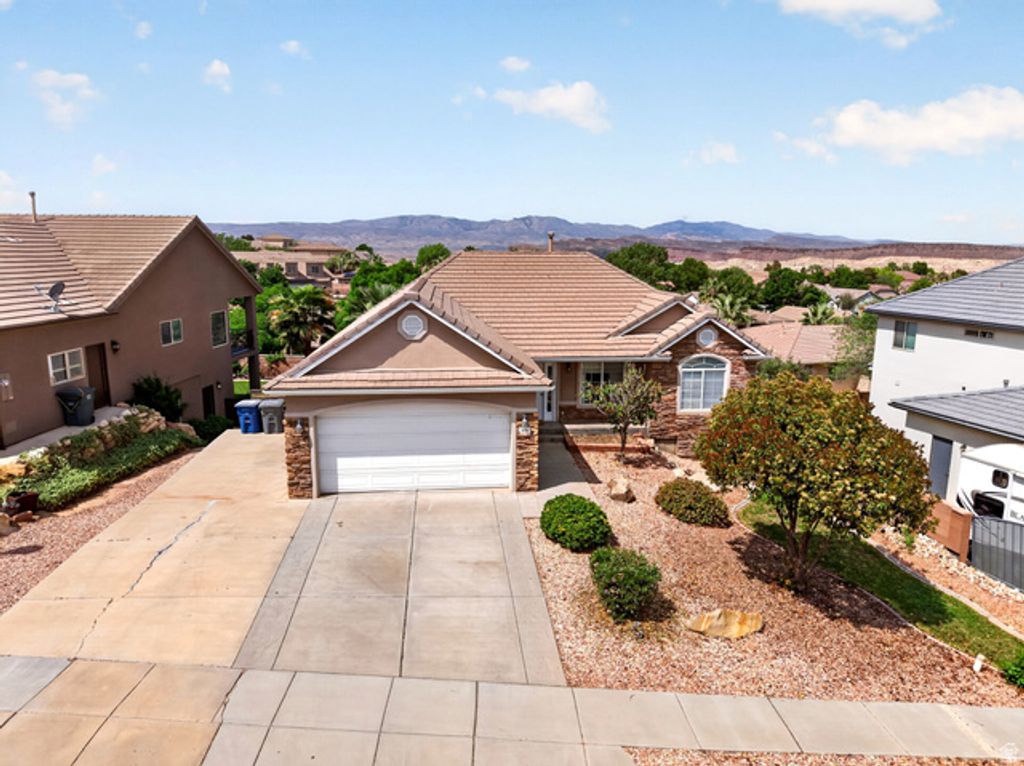 3560 PRICE HILLS DR, St. George, UT 84790