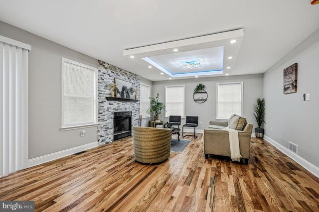 18 MAPLESHADE RD, Newark, DE 19702